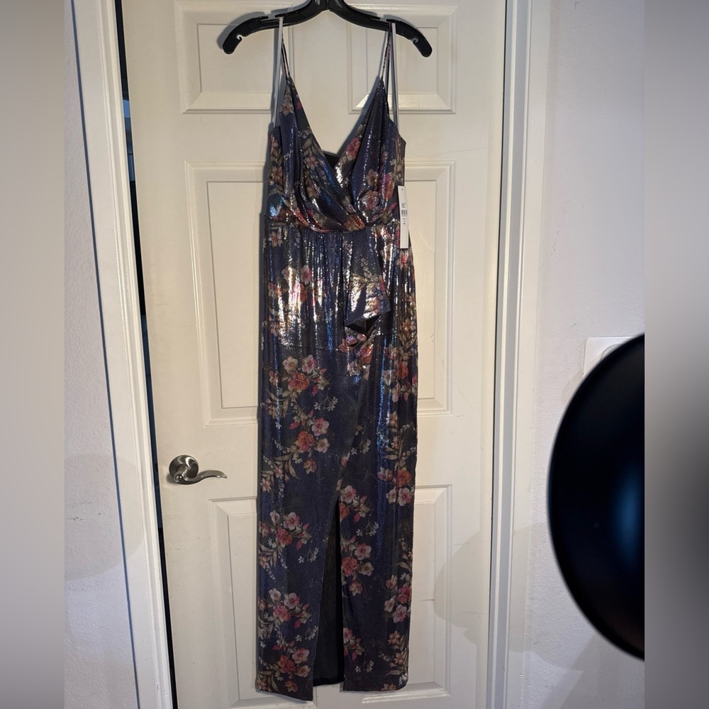 Monique Lhuillier Sequin Embellished Garment